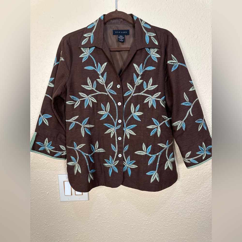 Silk Land Embroidered Jacket Med